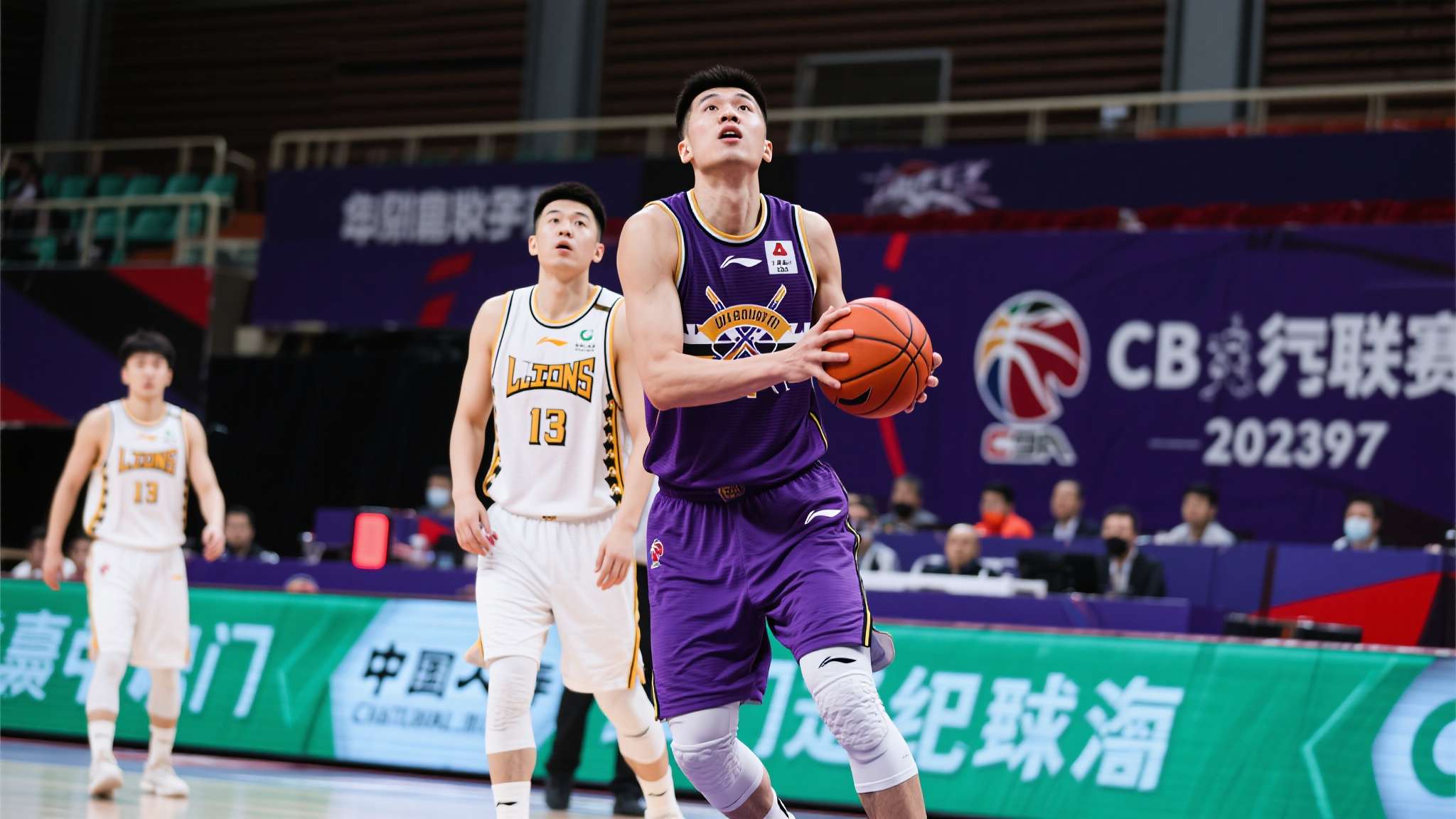 CBA收官战太疯狂了!13队为最终排名厮杀:北控广州争季后赛席位 CBA收官战太疯狂了!13队为最终排名厮杀:北控广州争季后赛席位